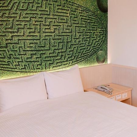 Kiwi-Taichung Station Branch 1 Hotel Eksteriør billede