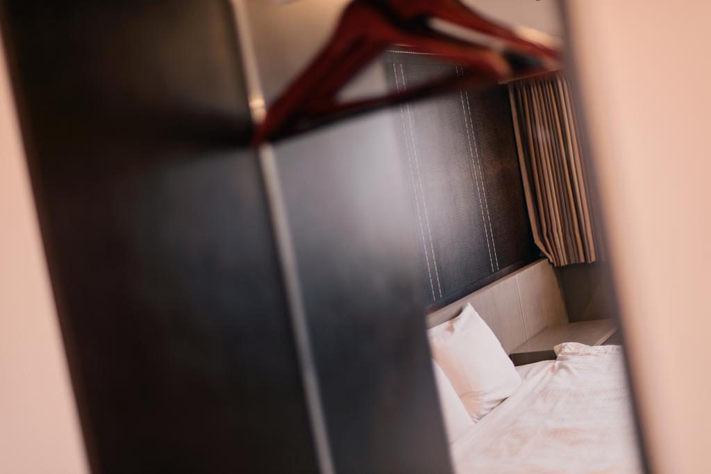 Kiwi-Taichung Station Branch 1 Hotel Eksteriør billede