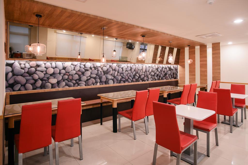 Kiwi-Taichung Station Branch 1 Hotel Eksteriør billede