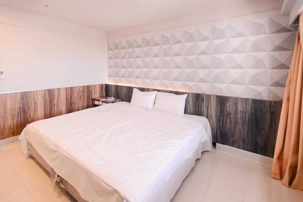 Kiwi-Taichung Station Branch 1 Hotel Eksteriør billede