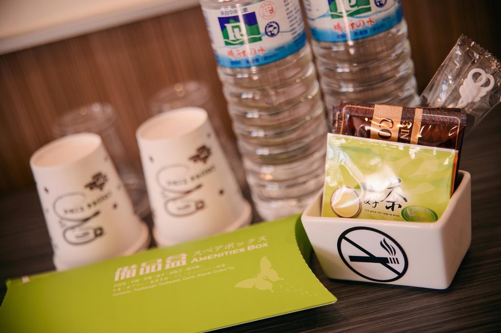 Kiwi-Taichung Station Branch 1 Hotel Eksteriør billede