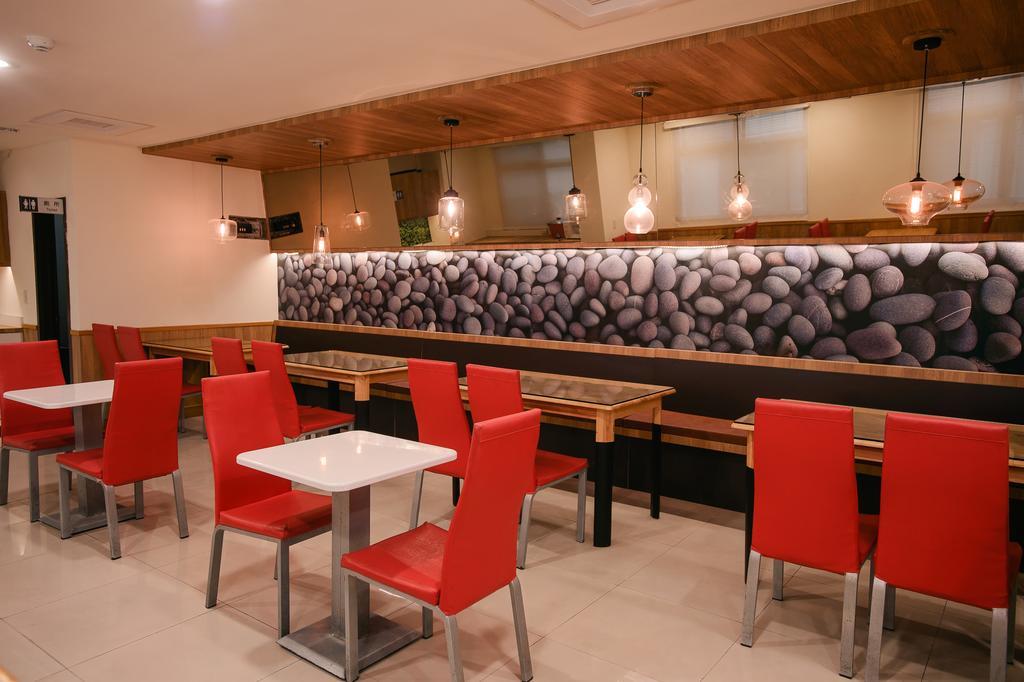 Kiwi-Taichung Station Branch 1 Hotel Eksteriør billede